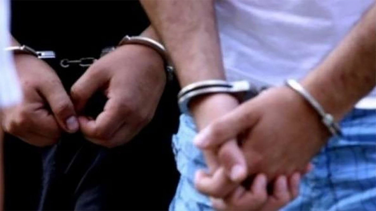 स्वयम्भूबाट स्रोत नखुलेको ७० लाखसहित नेपाली र चिनियाँ नागरिक पक्राउ स्वयम्भूबाट स्रोत नखुलेको ७० लाखसहित नेपाली र चिनियाँ नागरिक पक्राउ